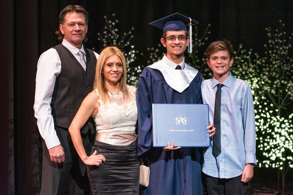 30-SAS-GRAD-2020-17-1230PM-KB2_4622