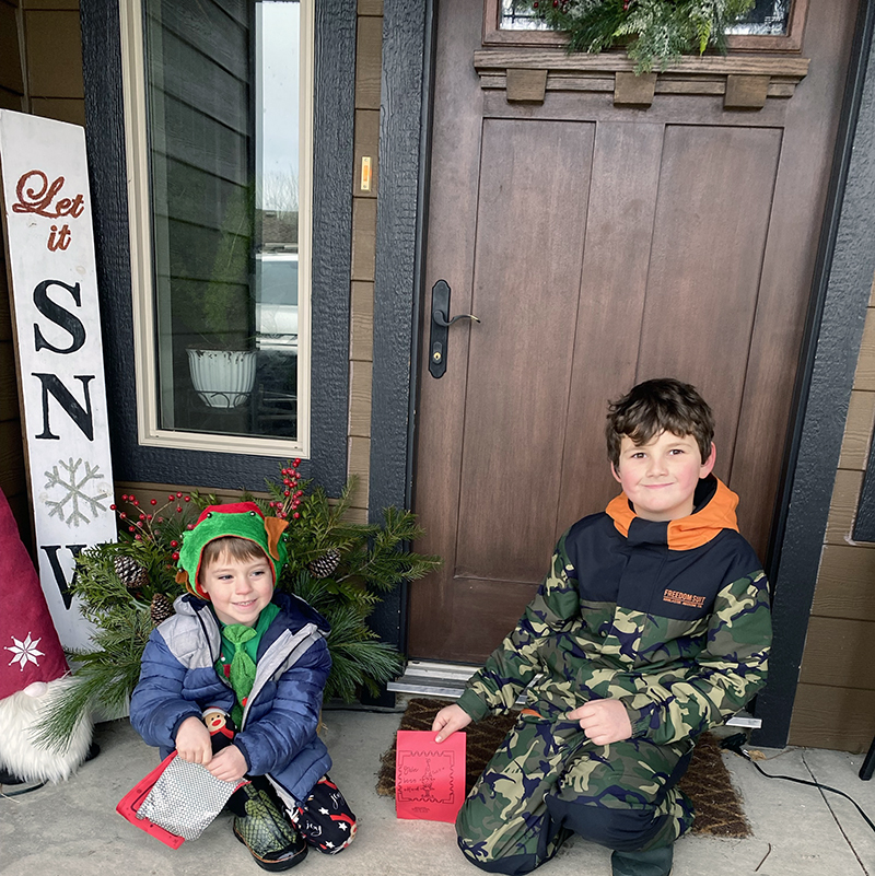 NC-students-delivering