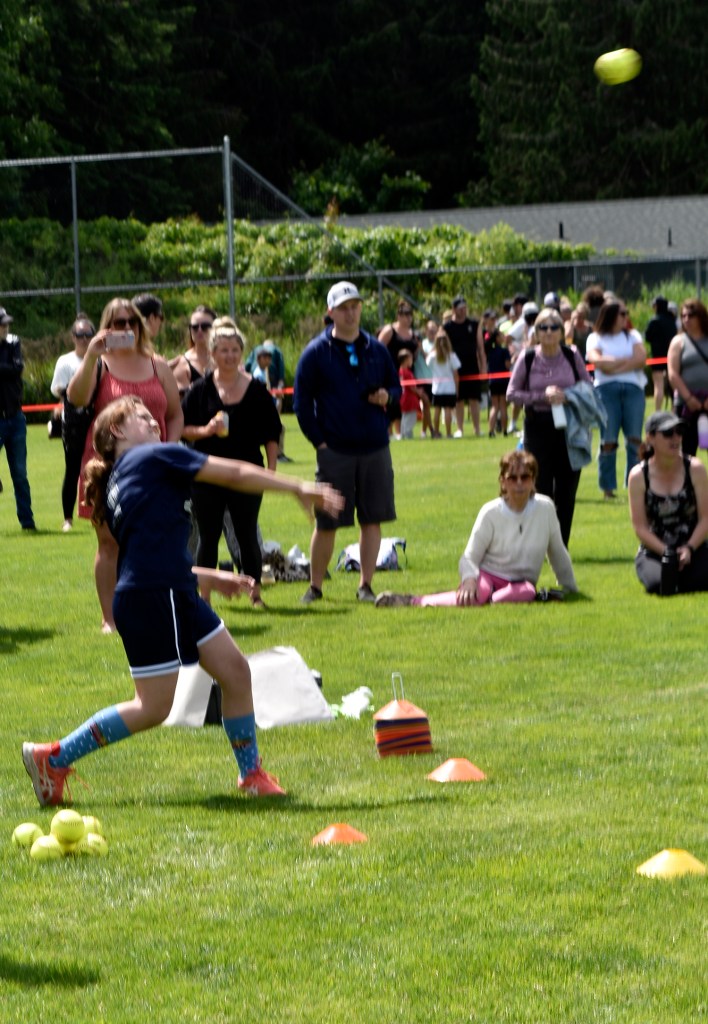 girl-throwing-v