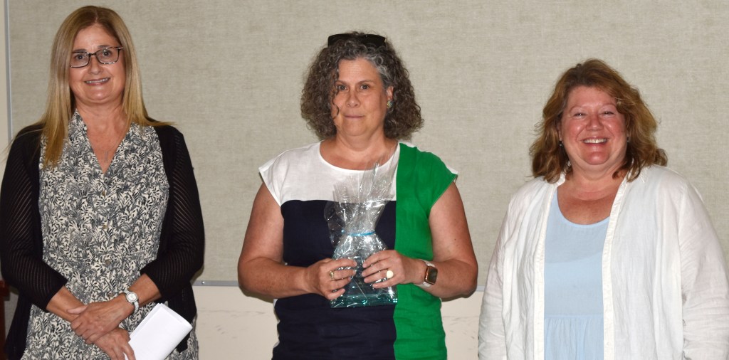 Janet-GIllis-with-Michelle-and-Corryn