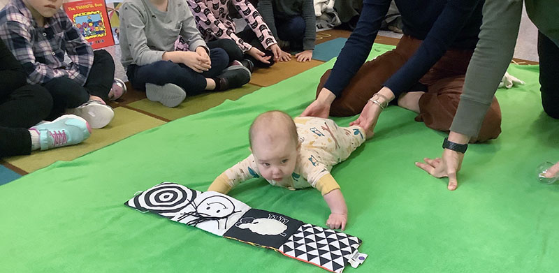 baby-on-blanket